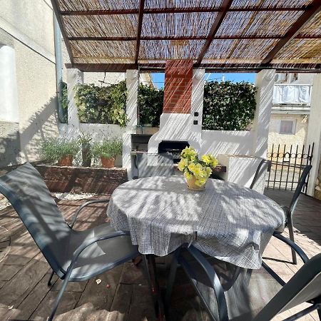 Apartment Mila With Jacuzzi Spa Pula Buitenkant foto